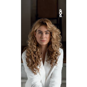 POP Banner Carice - krullend haar